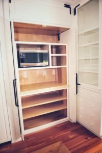 classic white butler's pantry kitchen