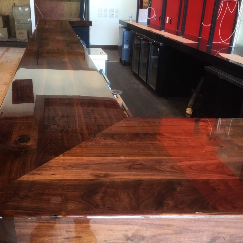 commercial high-gloss walnut restaurant bar top