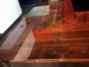 commercial high-gloss walnut restaurant bar top